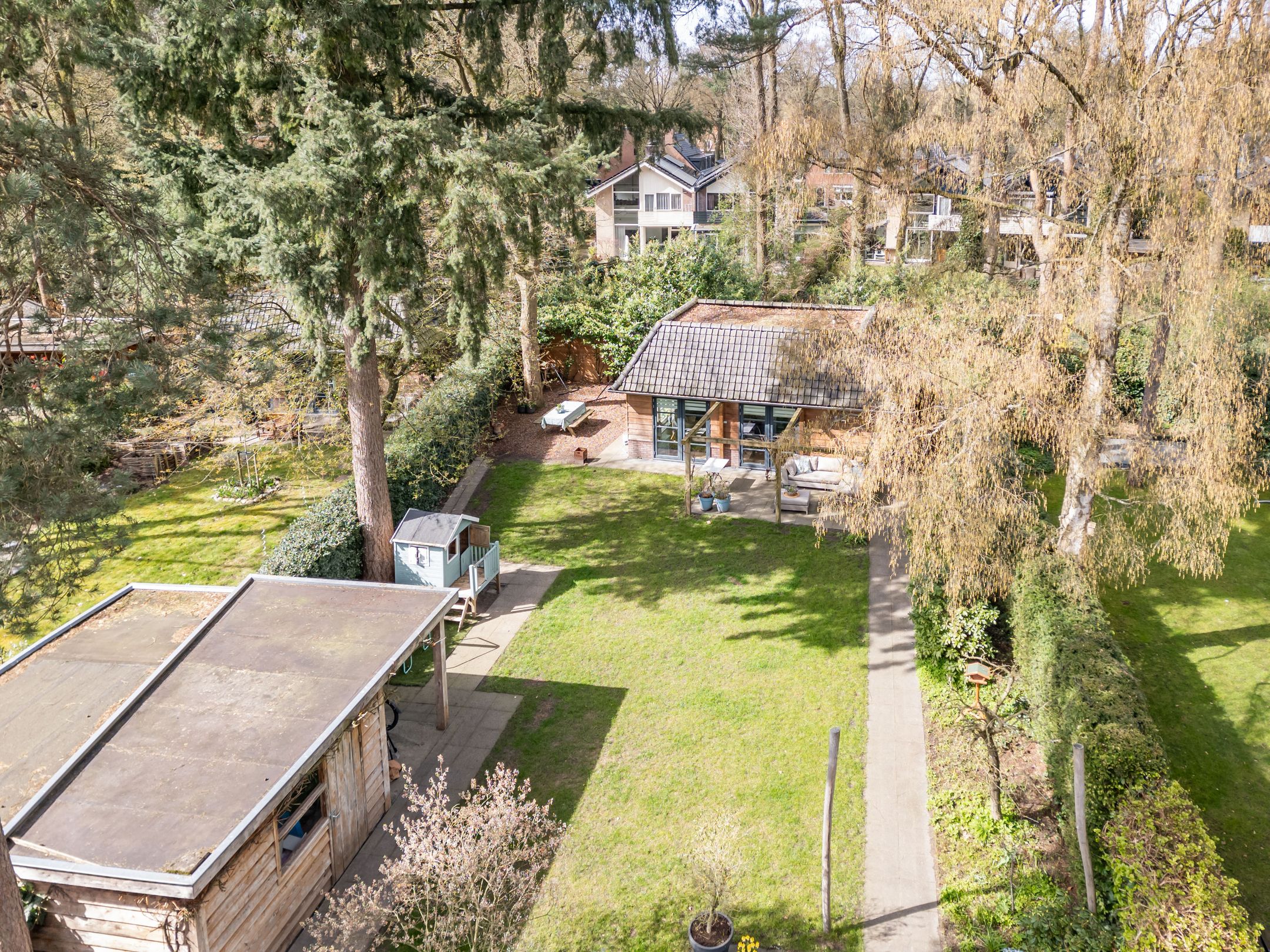 Charming Extended 1930s Semi-Detached Home with Luxury Guest Annex — 39