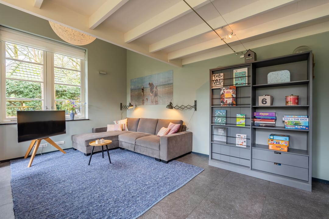 Charming Extended 1930s Semi-Detached Home with Luxury Guest Annex — 43