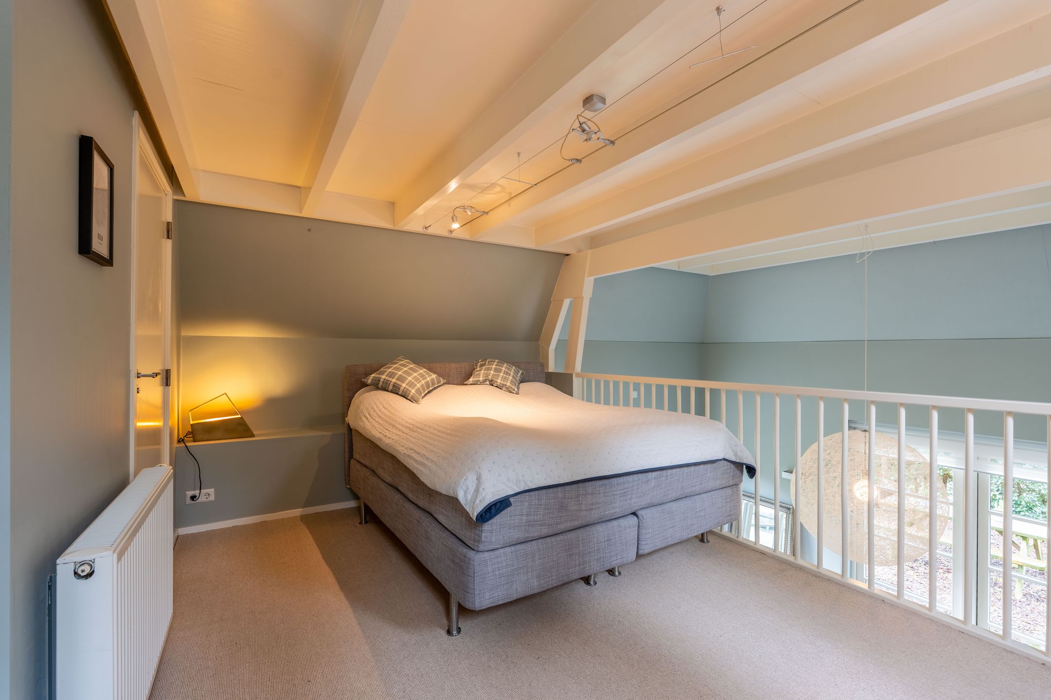 Charming Extended 1930s Semi-Detached Home with Luxury Guest Annex — 45