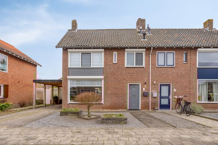 Photo 2 of Julianalaan 34