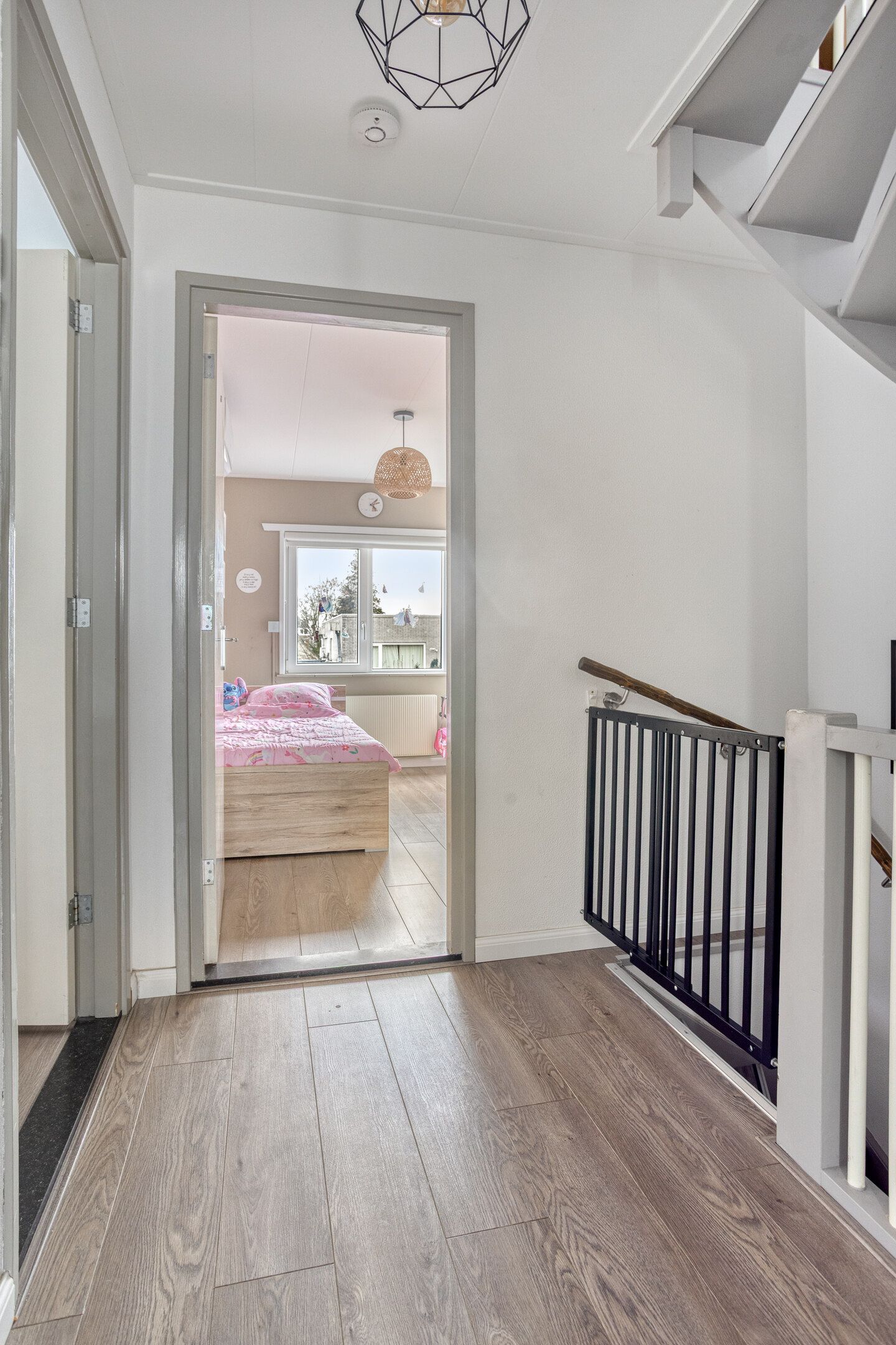 Foto 15 van Julianalaan 34