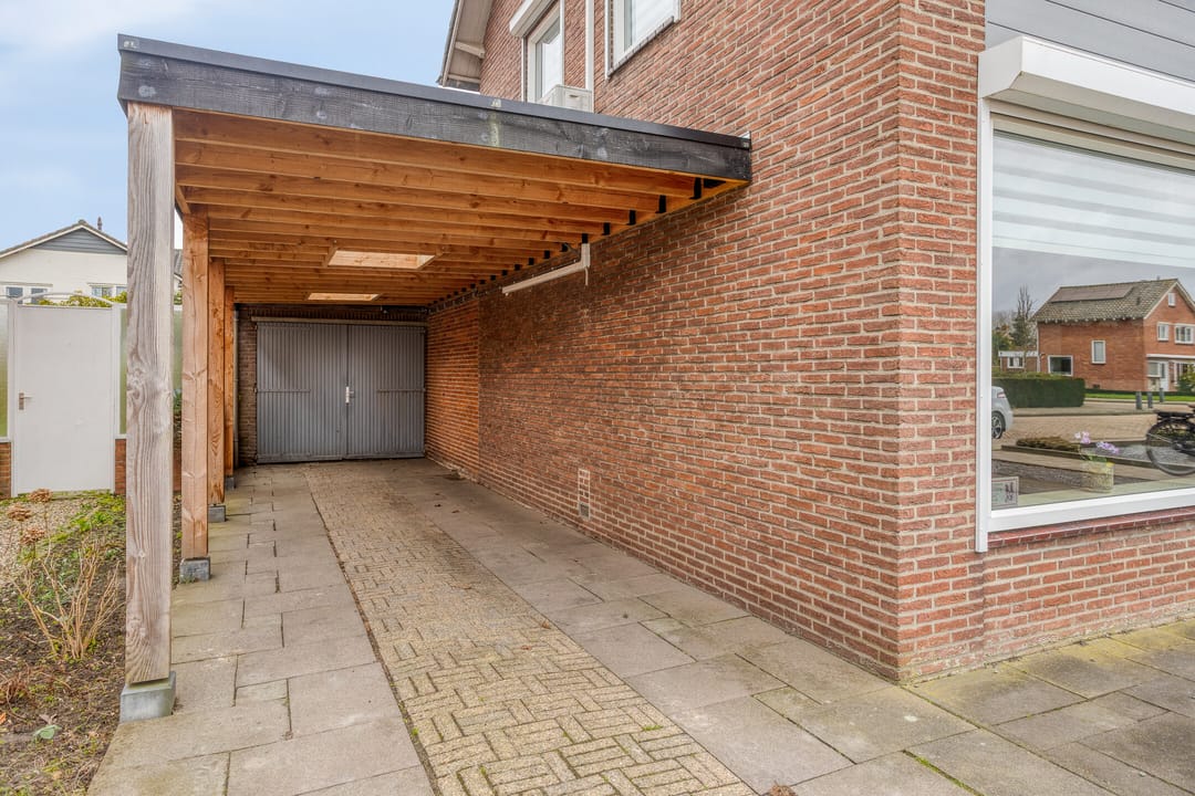 Foto 28 van Julianalaan 34