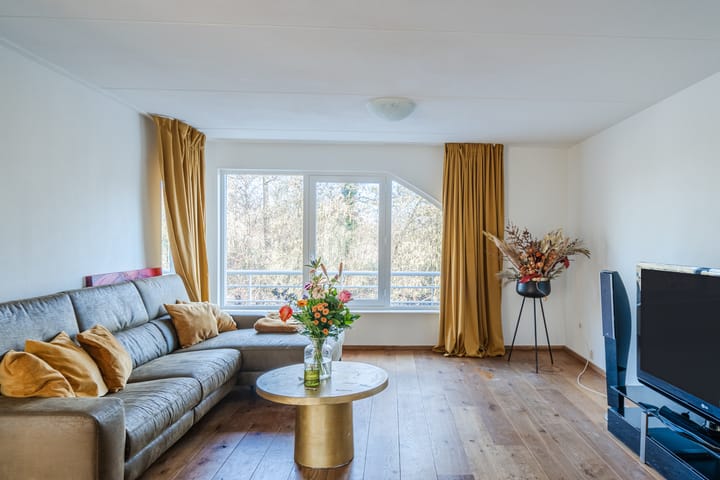 Photo 2 of Pater Schiphorststraat 35