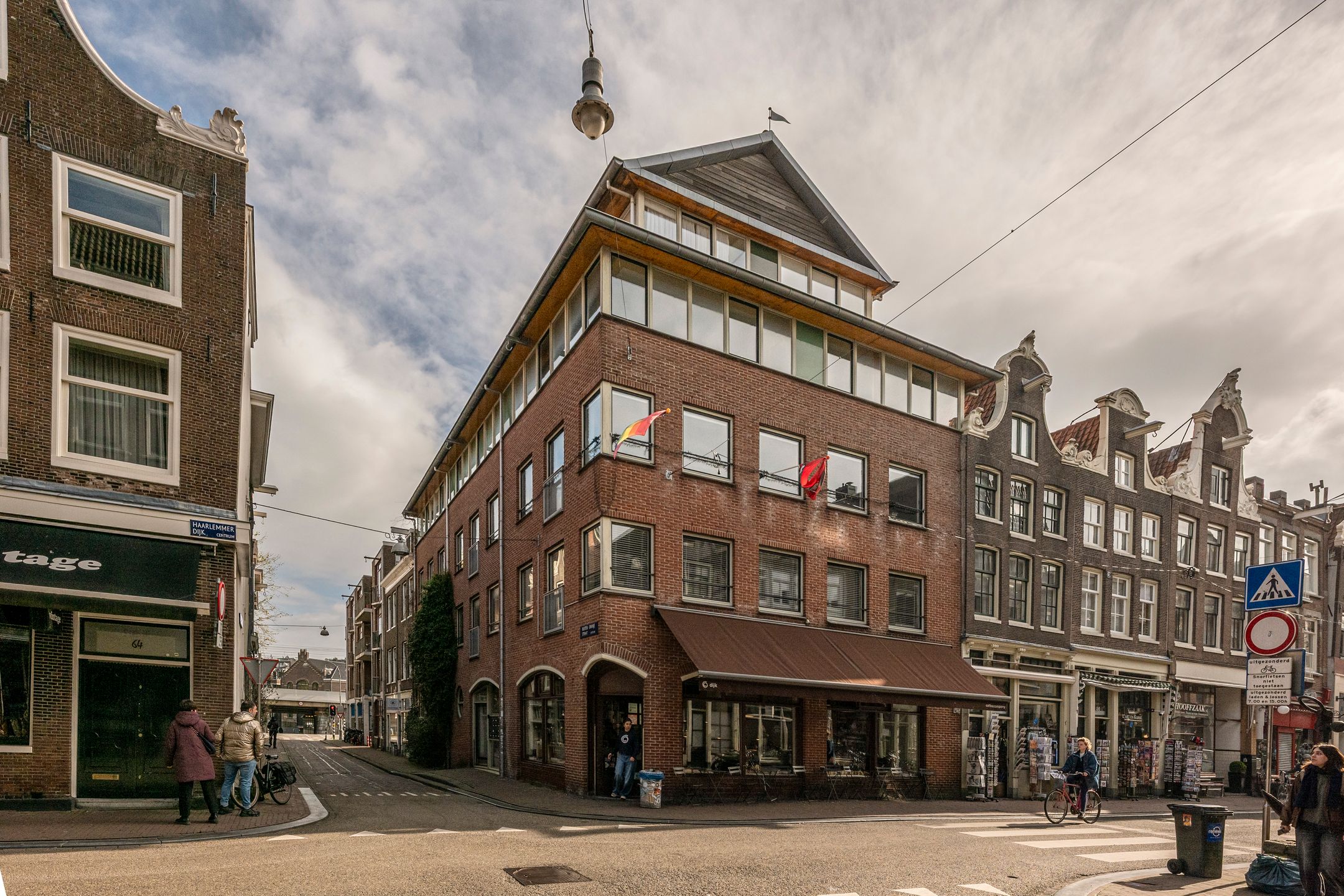 Foto 21 van Buiten Oranjestraat 31