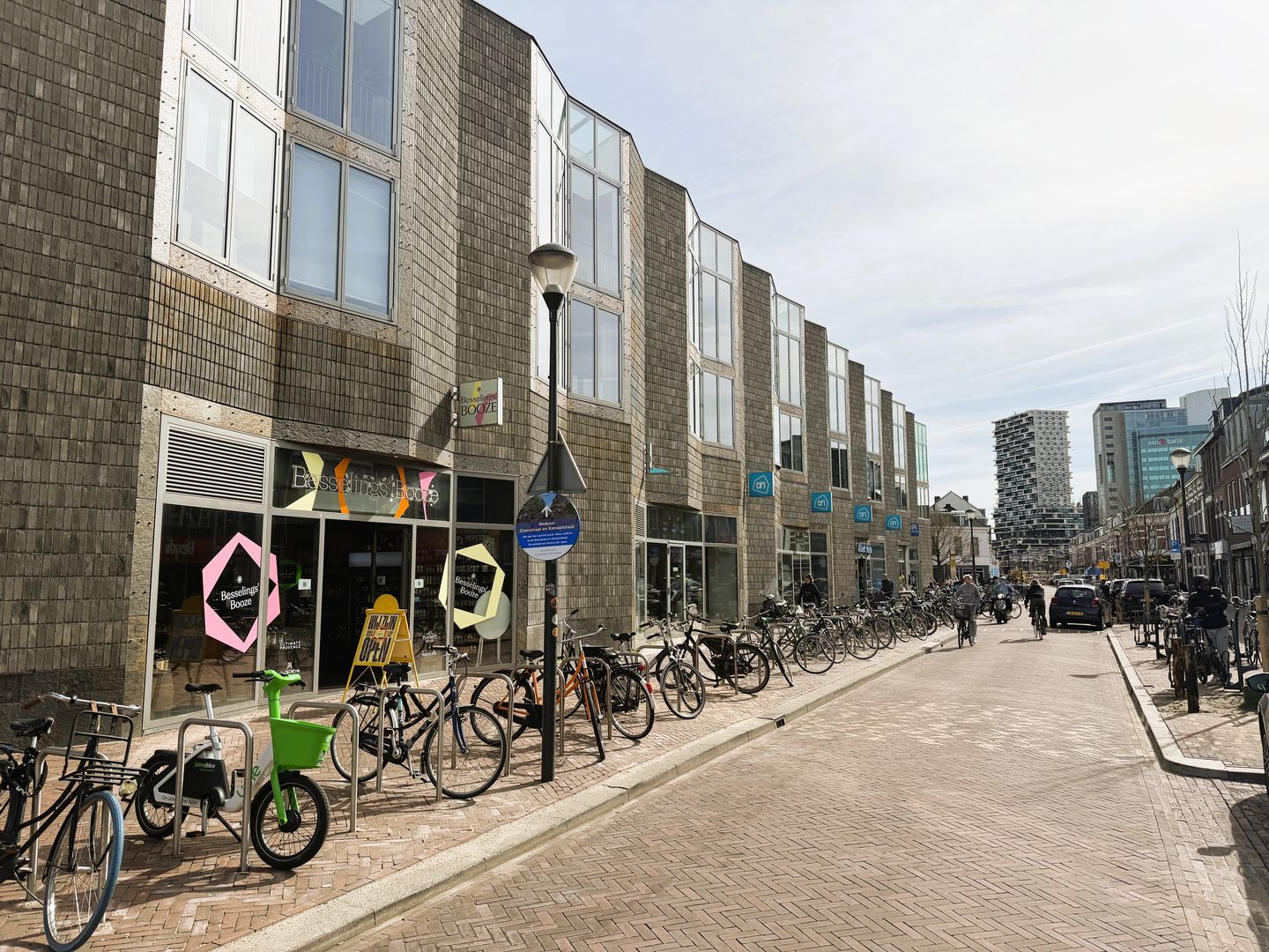 View photo 3 of Damstraat 43