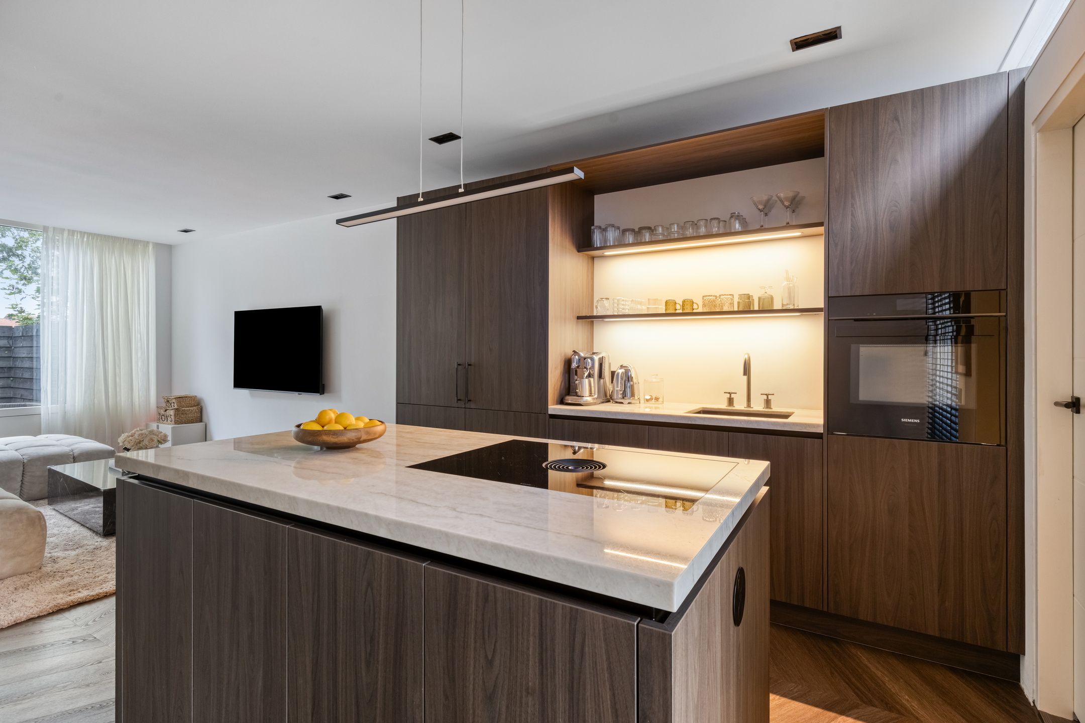 Move-in Ready Family Home with Modern Renovations in Zaandam — 17