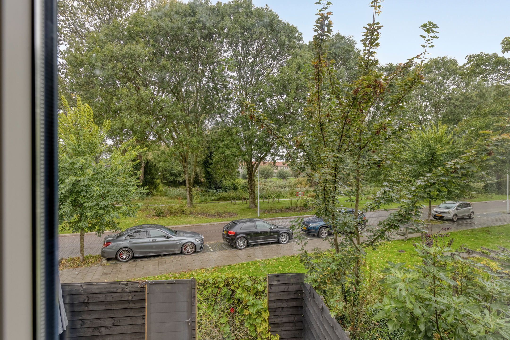 Move-in Ready Family Home with Modern Renovations in Zaandam — 23