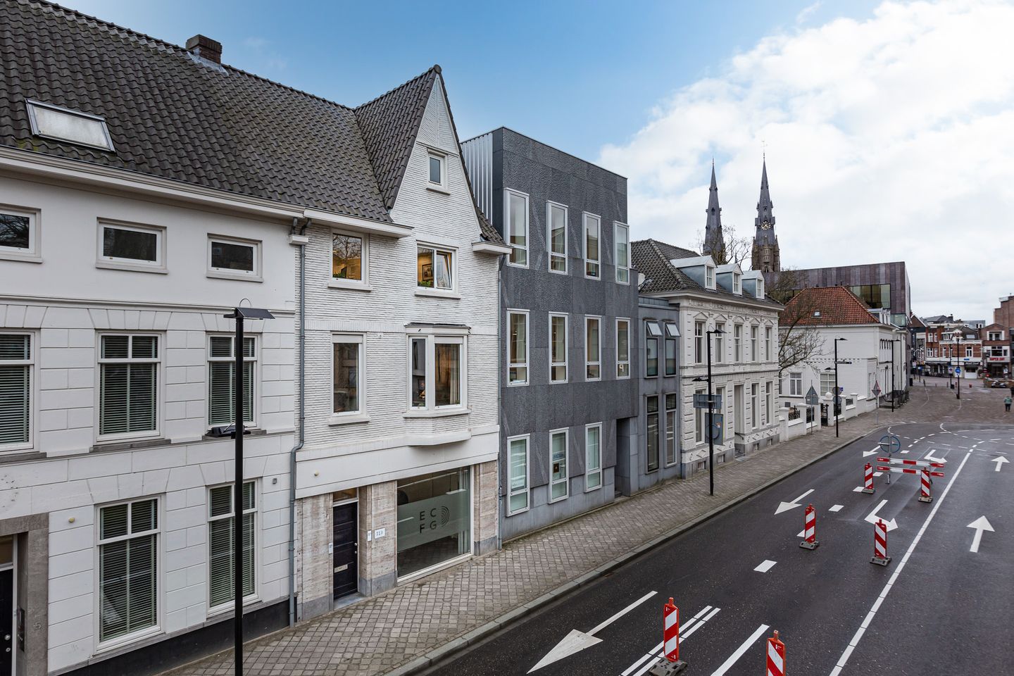 Bekijk foto 3 van Ten Hagestraat 5-A