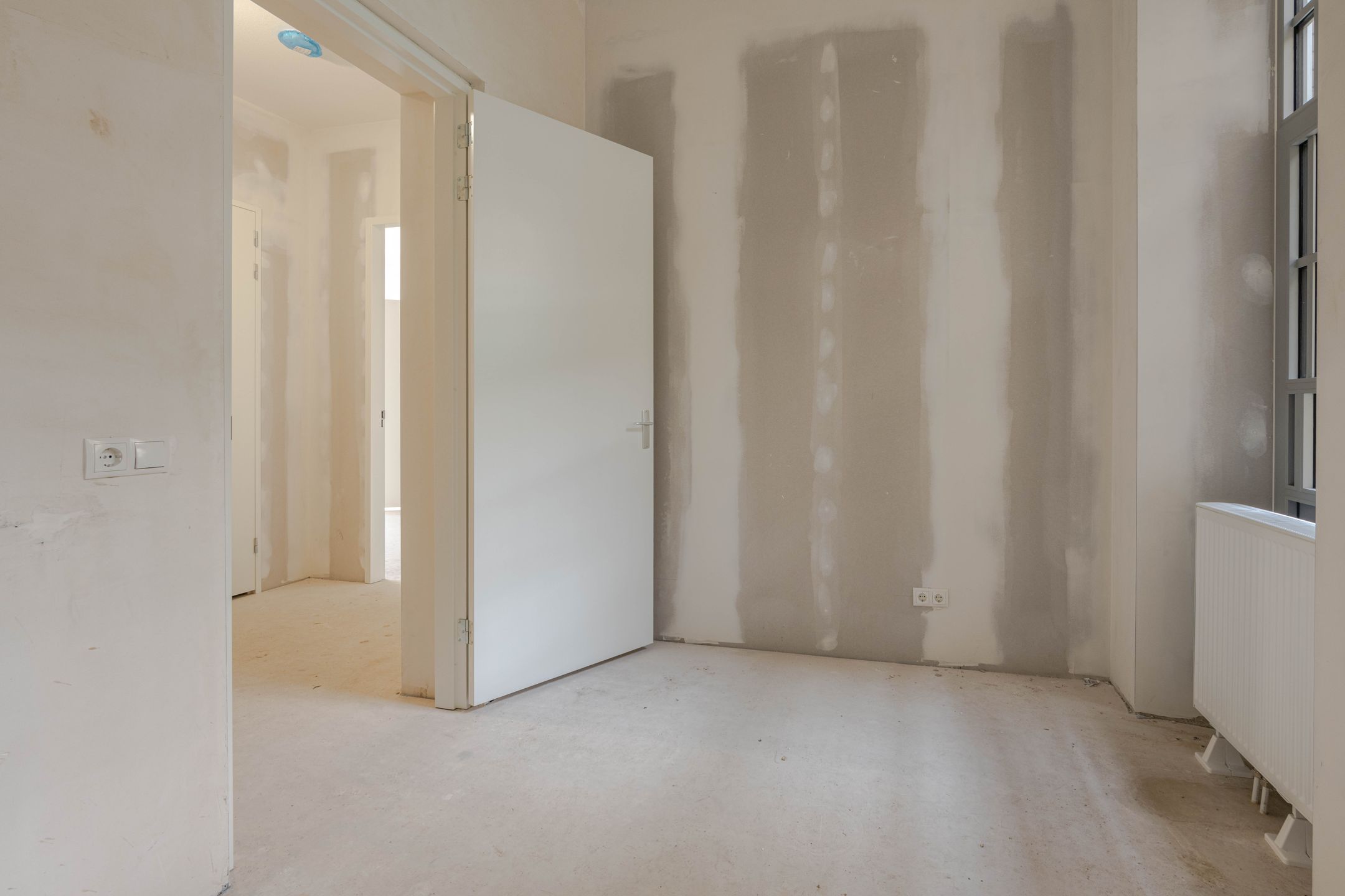 Luxurious Monumental Apartment in Transformed Hospital Complex — 36