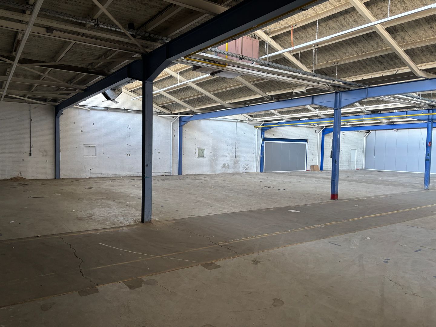 Bekijk foto 2 van Dr. A.F. Philipsweg 41