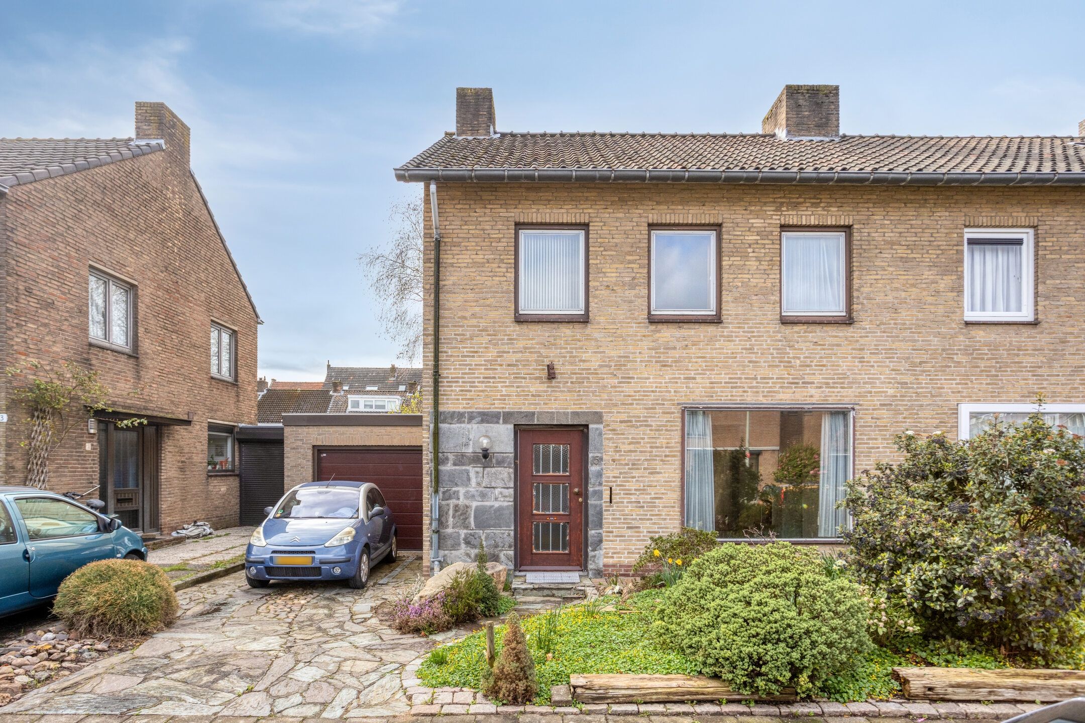 Charming Semi-Detached Home with Spacious Garden and Garage in Maastricht Scharn — 36
