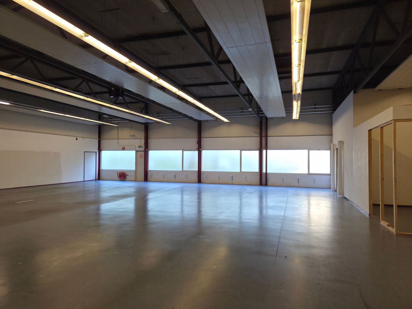 View photo 5 of Industrieweg 9