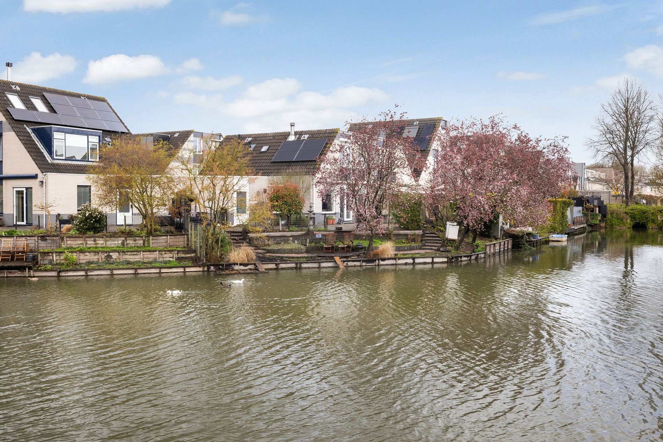 Spacious Semi-Detached Home with Water-Facing Garden in Dordrecht Stadspolders — 38