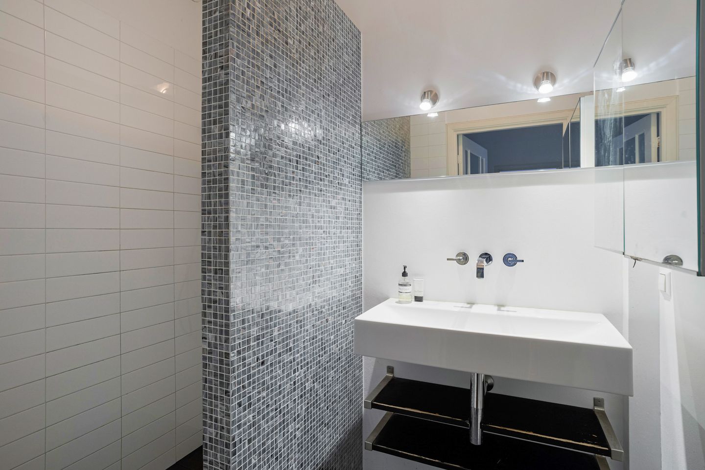 Foto 20 van De Moucheronstraat 26