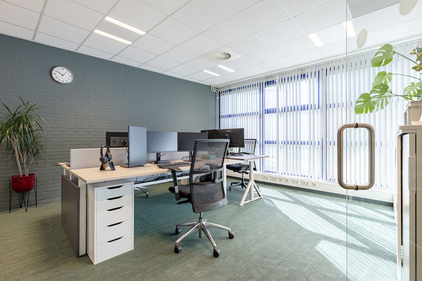 Bekijk foto 4 van Freddy van Riemsdijkweg 8