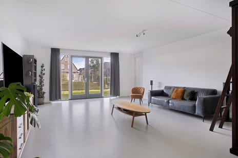 Oregano 9 tertiary image