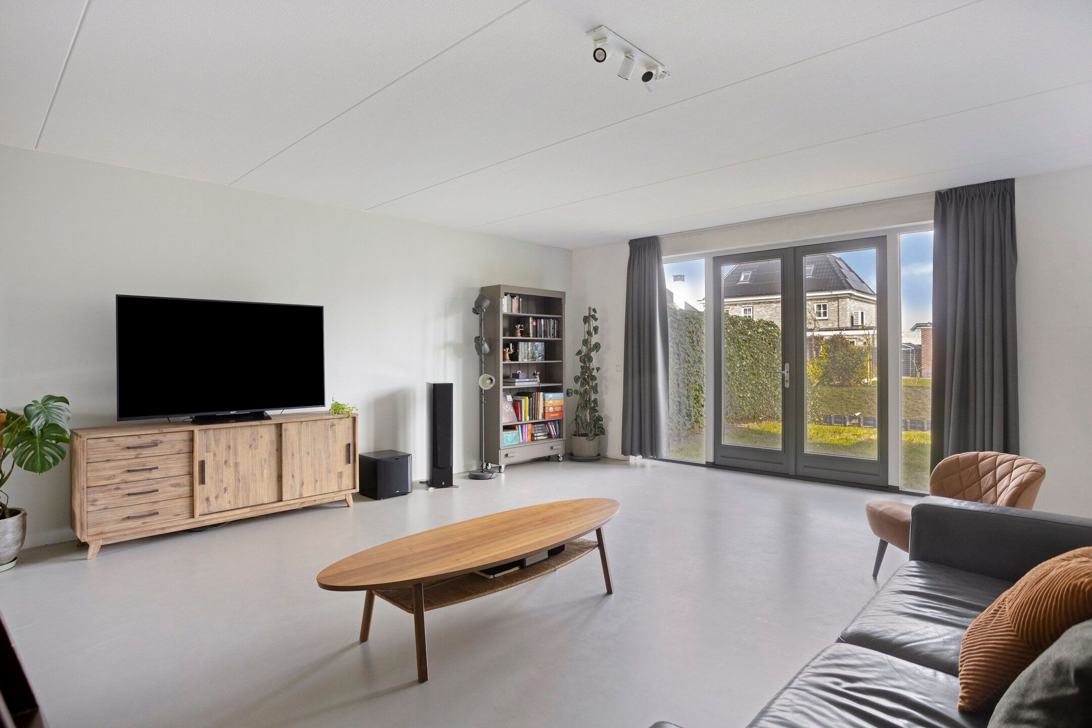 Foto 21 van Oregano 9