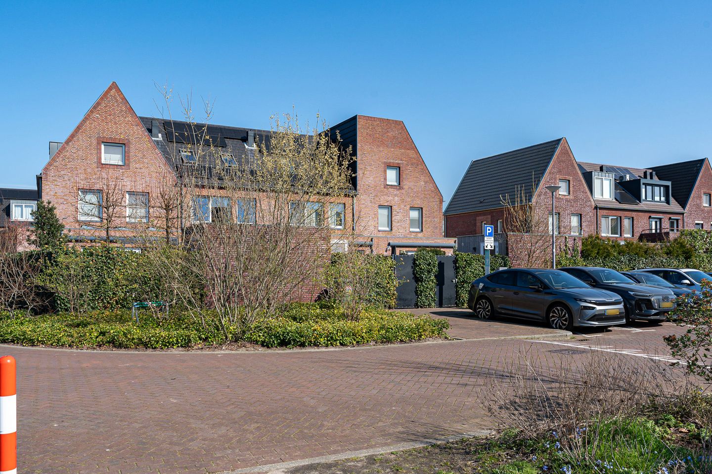 Photo 5 of Van der Waalslaan 29