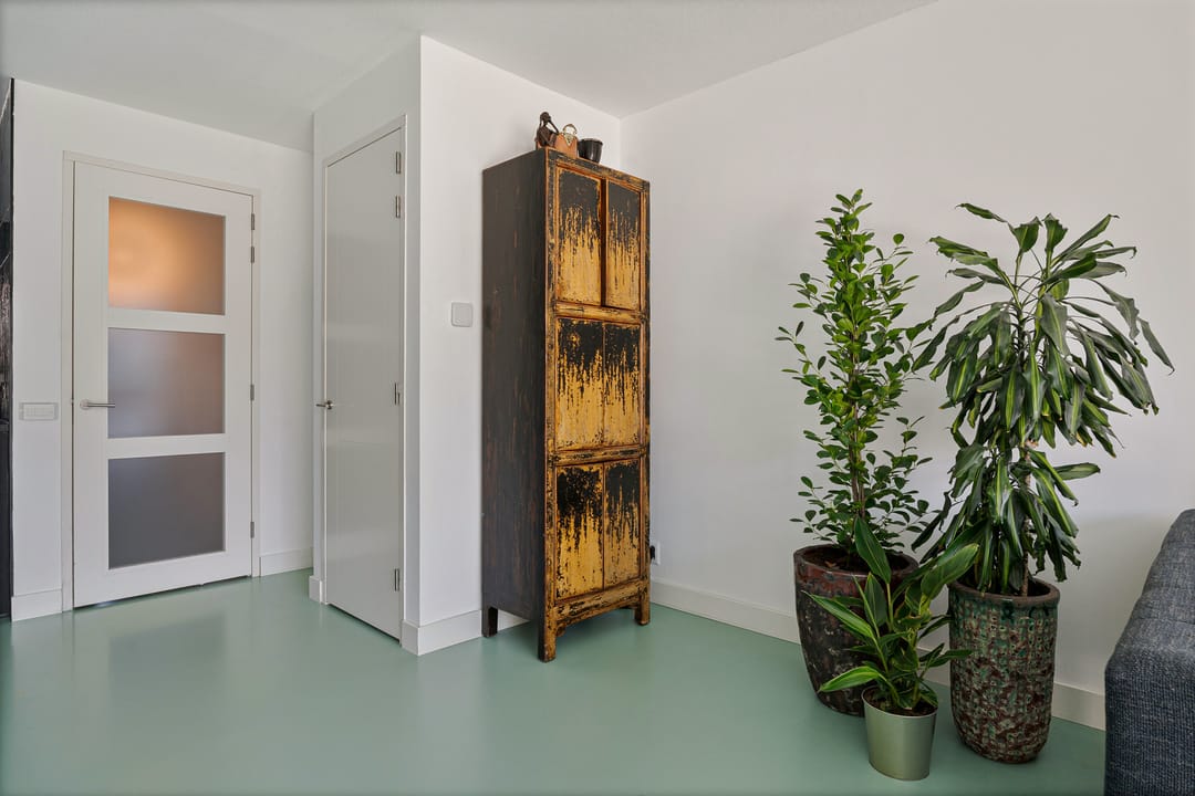 Photo 17 of Van der Waalslaan 29