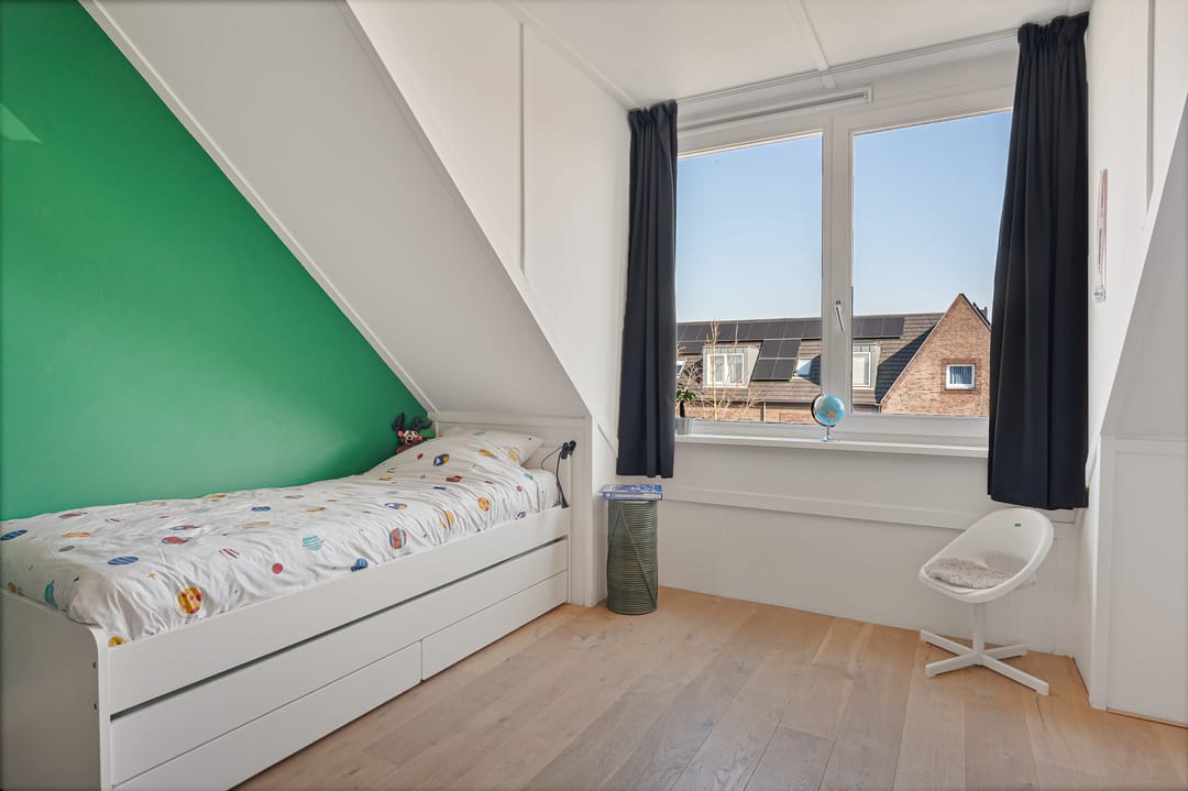 Photo 47 of Van der Waalslaan 29