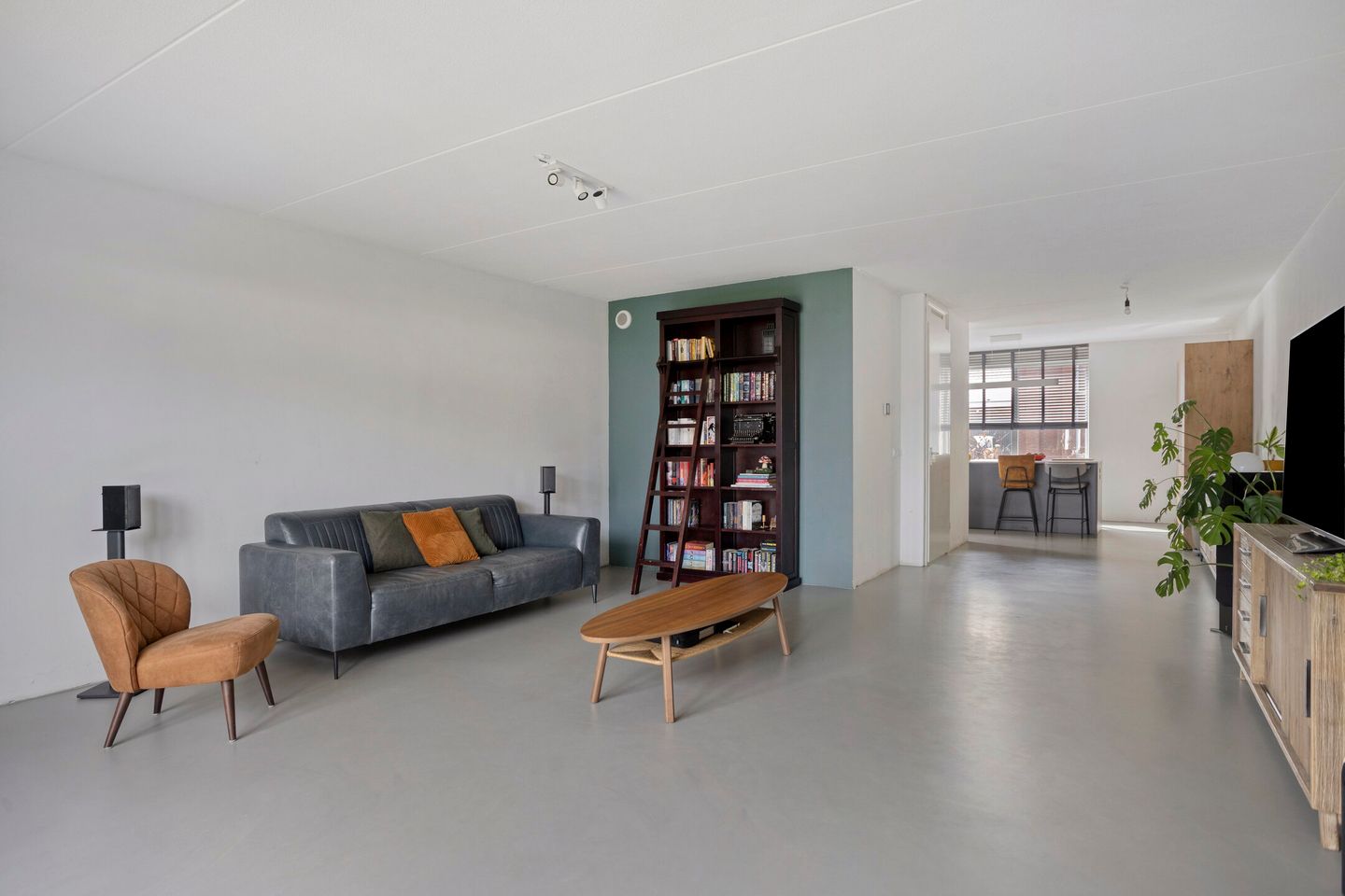 Foto 19 van Oregano 9