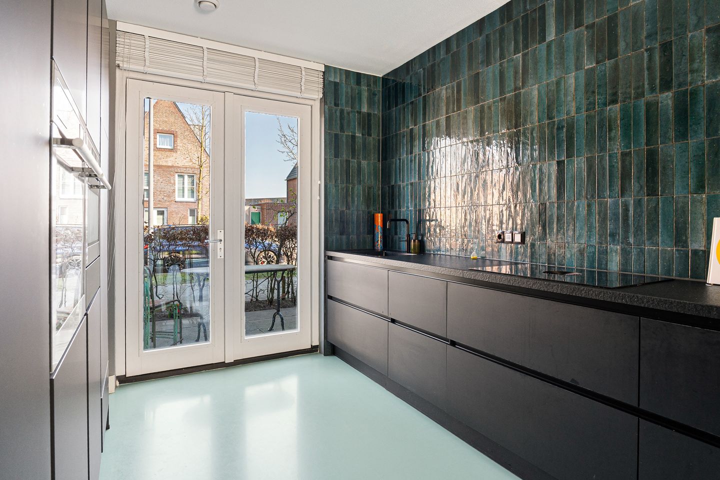 Photo 20 of Van der Waalslaan 29
