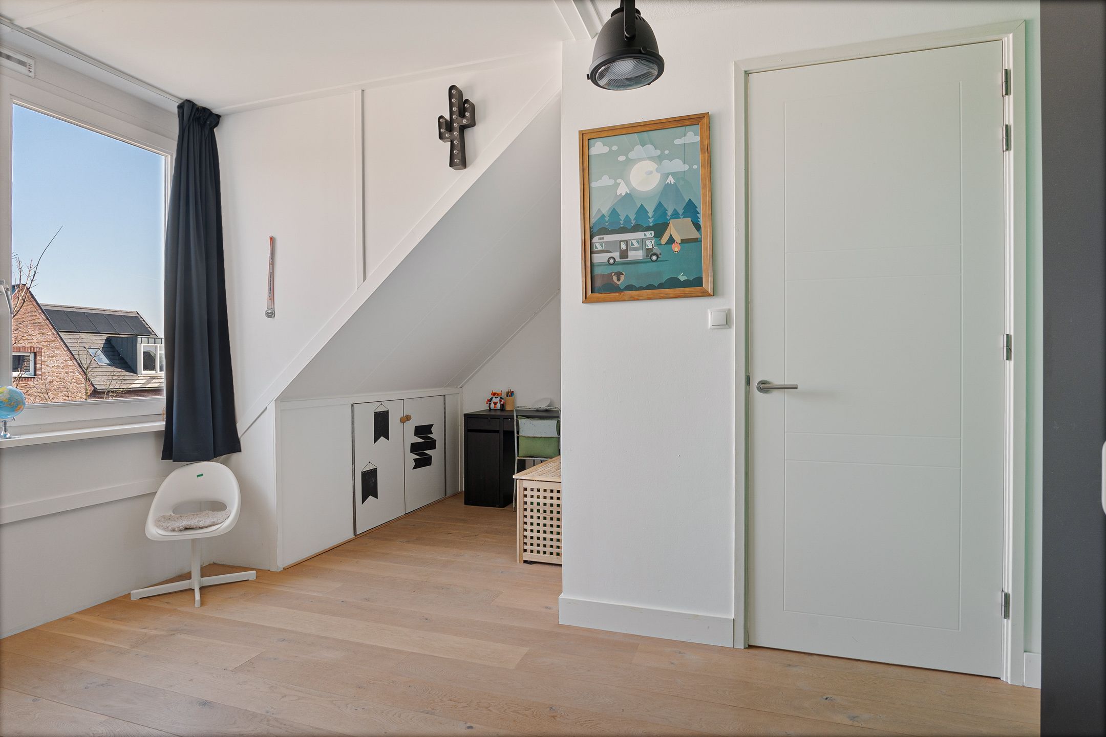 Photo 48 of Van der Waalslaan 29