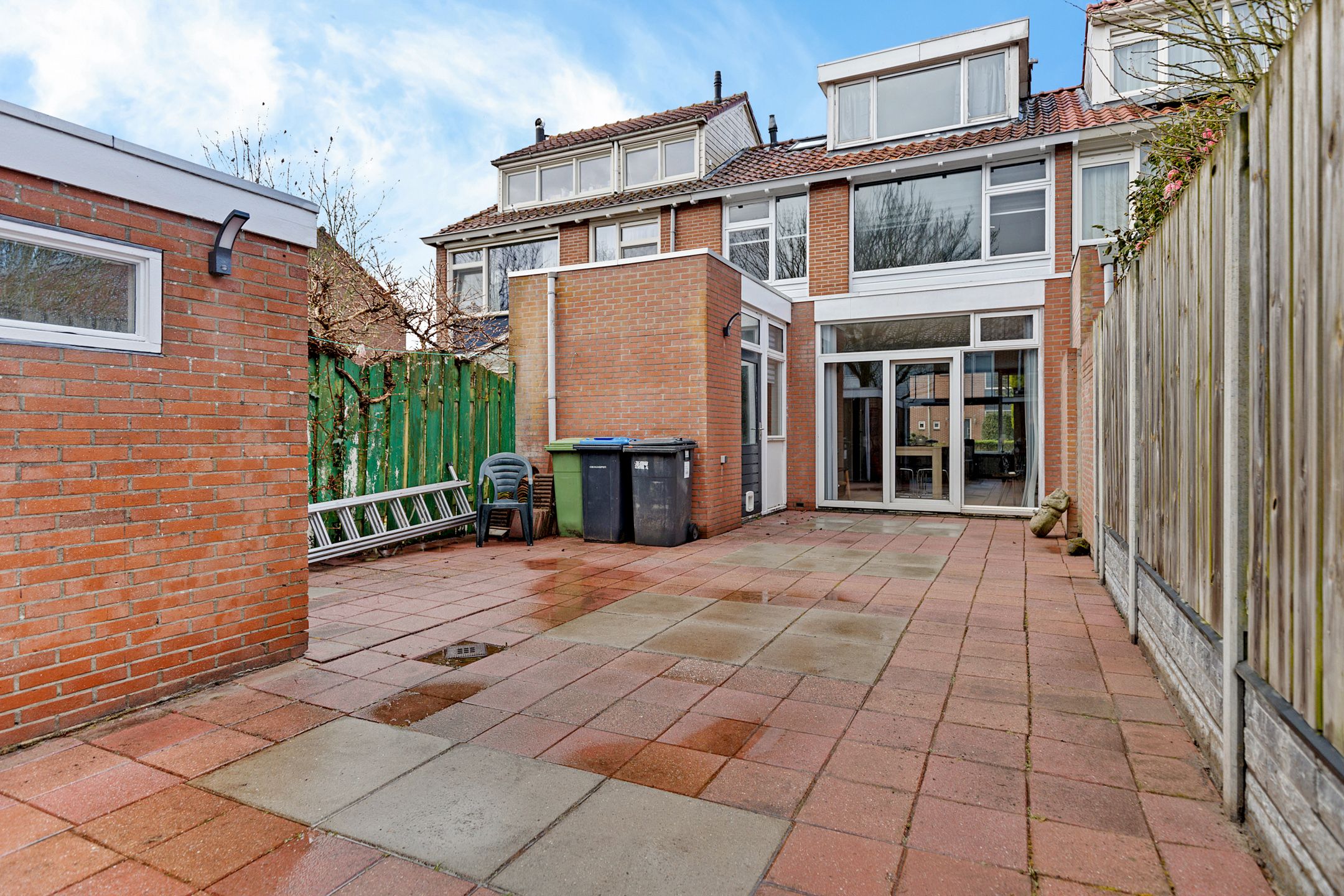 Spacious Extended Family Home with Garden in Desirable Haren Location — 34