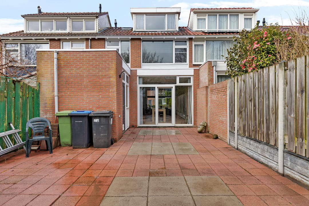 Spacious Extended Family Home with Garden in Desirable Haren Location — 35
