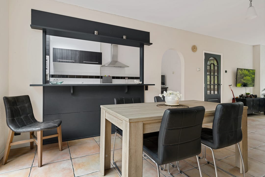 Spacious Extended Family Home with Garden in Desirable Haren Location — 15
