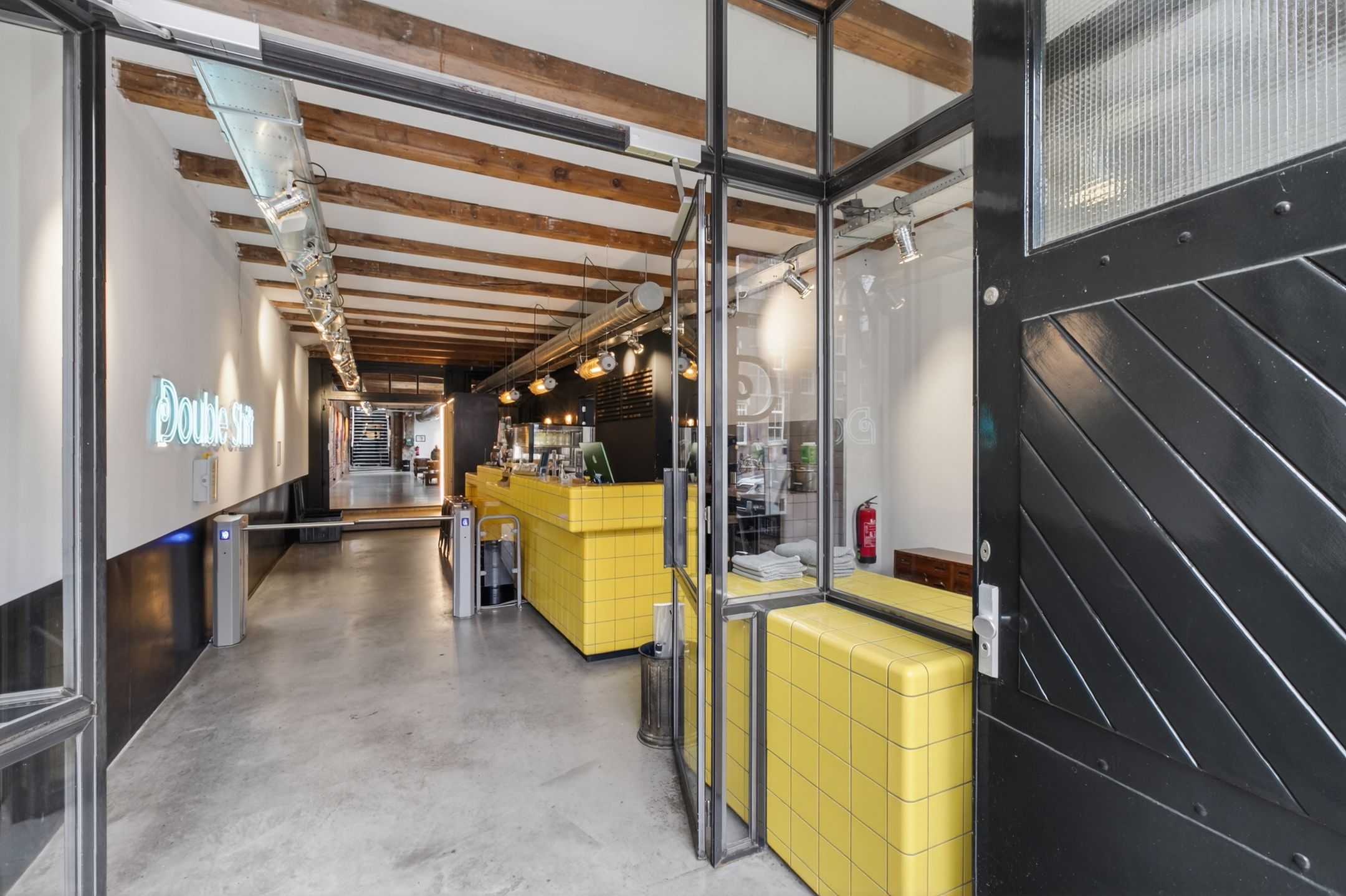 Stunning Turn-Key Loft in Historic School Building with Canal Views — 46