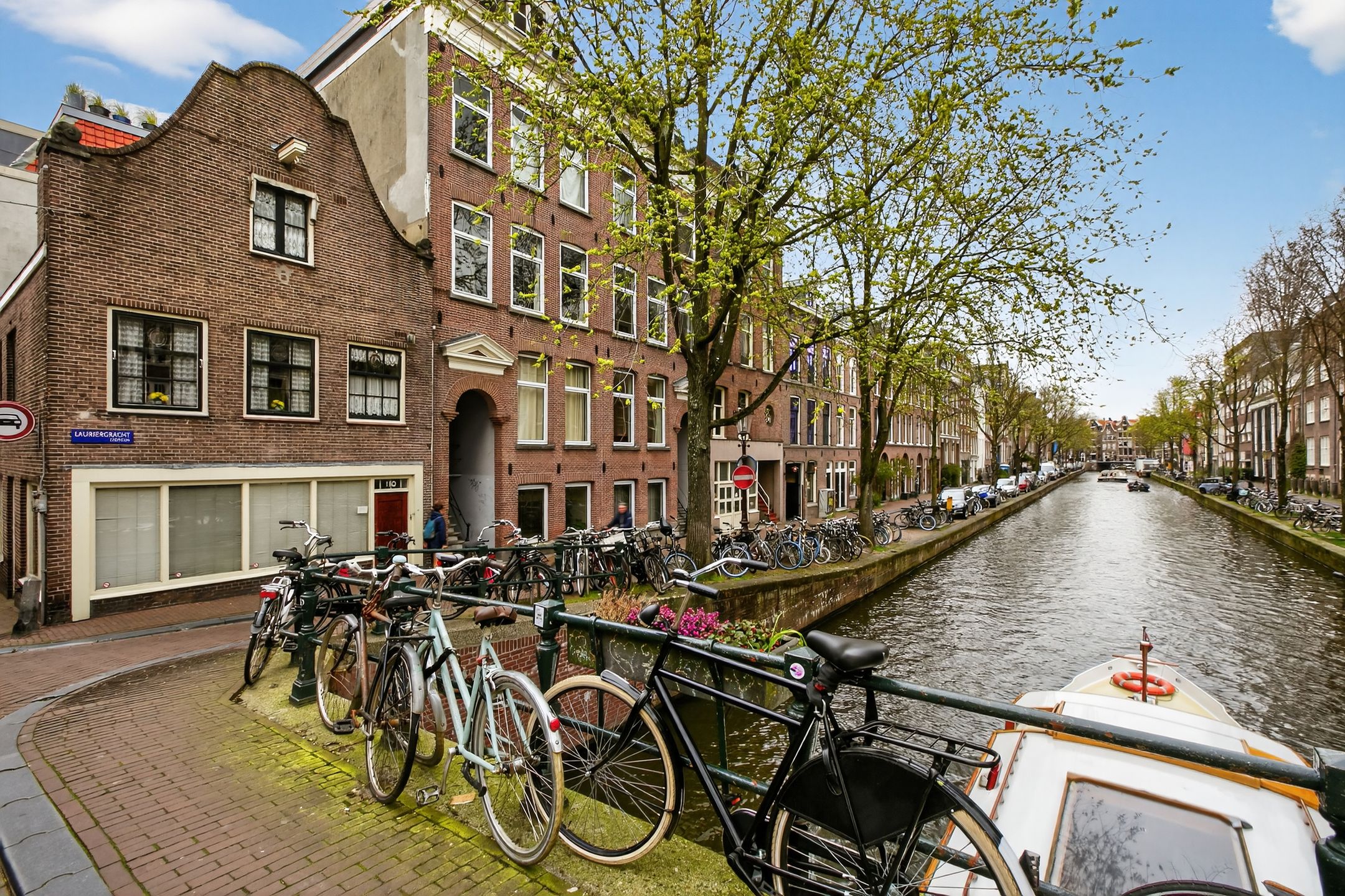 Stunning Turn-Key Loft in Historic School Building with Canal Views — 49