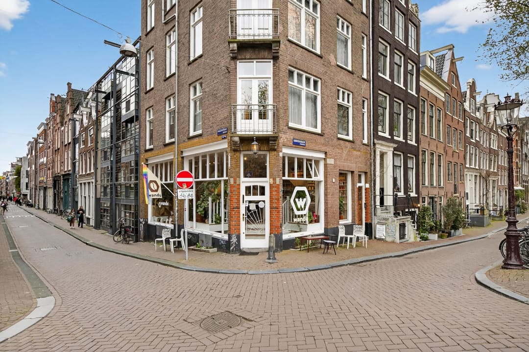 Stunning Turn-Key Loft in Historic School Building with Canal Views — 48