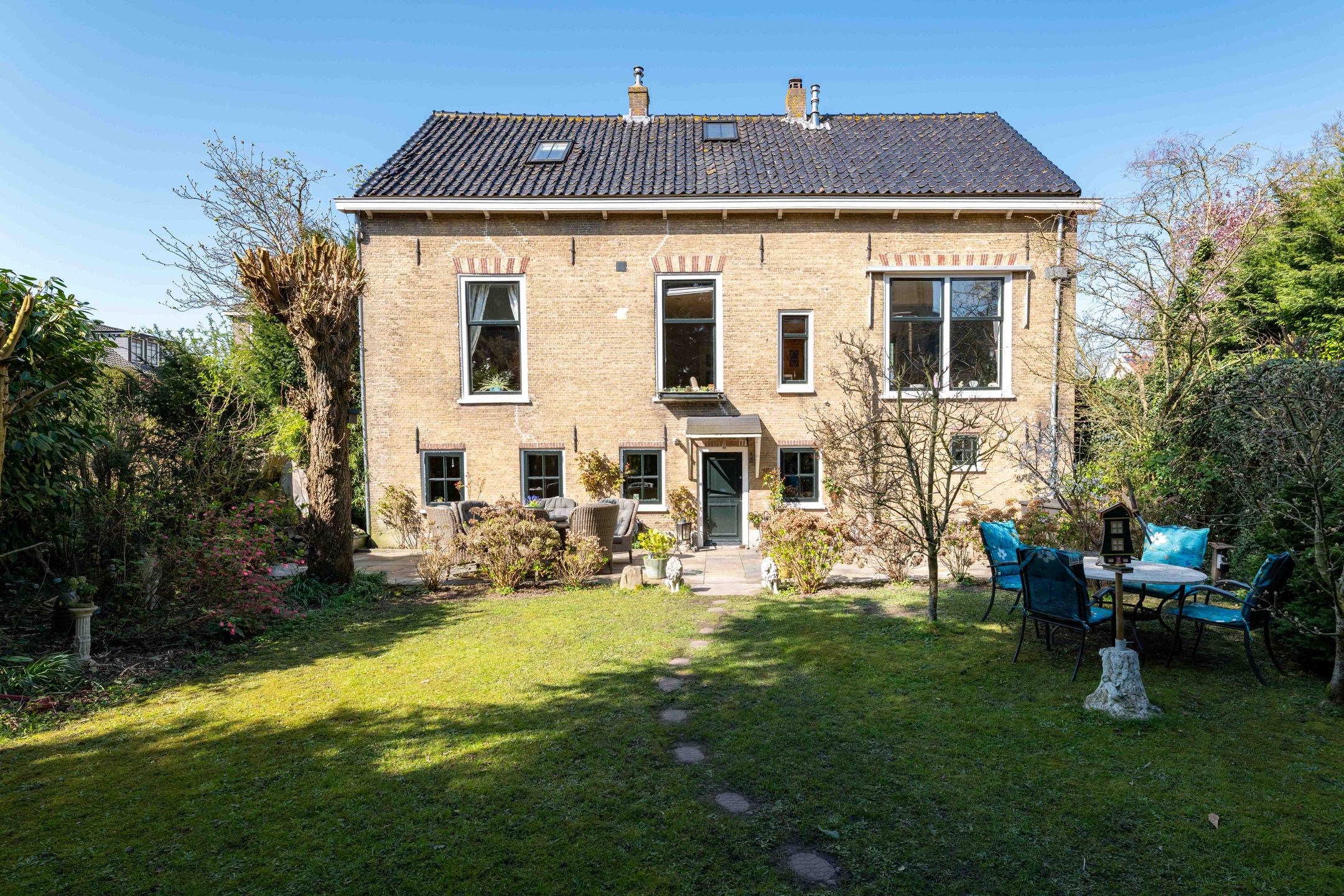 Monumental Dike House with B&B Potential in Nieuwenhoorn — 42