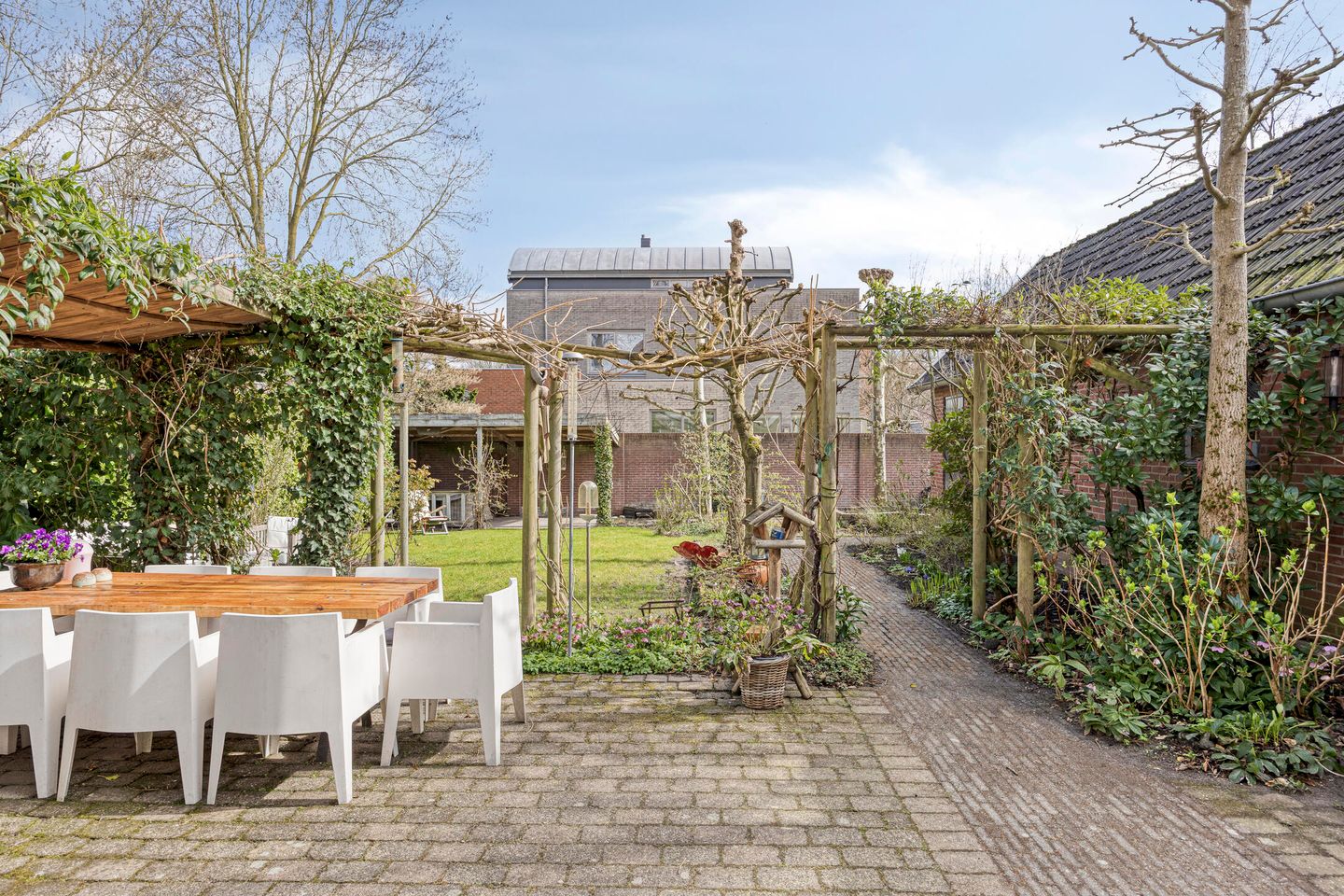 Foto 34 van Groenoordlaan 6