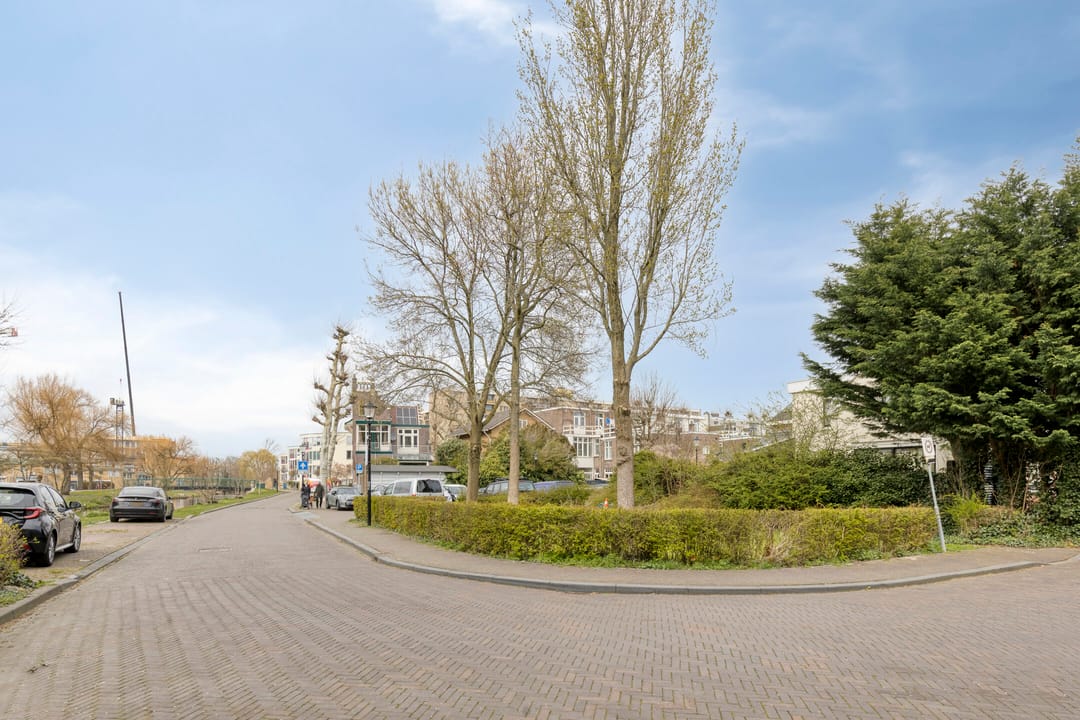 Charming 1930s Family Home in Heart of Zaandam — 39
