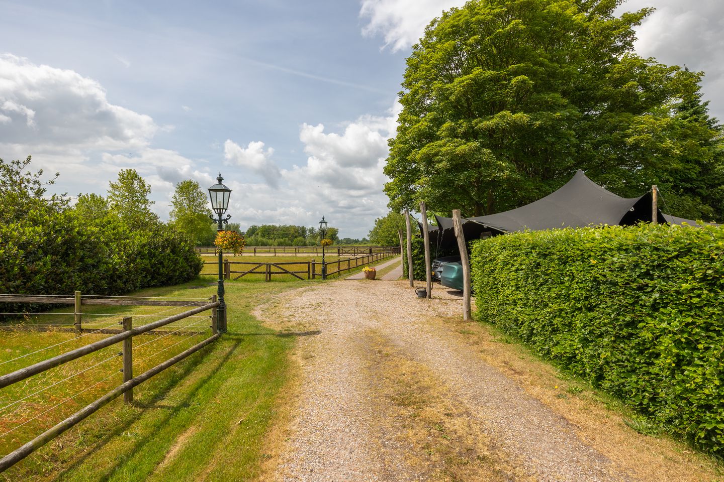 Charmante woonboerderij met gastenverblijf en paardenfaciliteiten op ruim 3 hectare — 86
