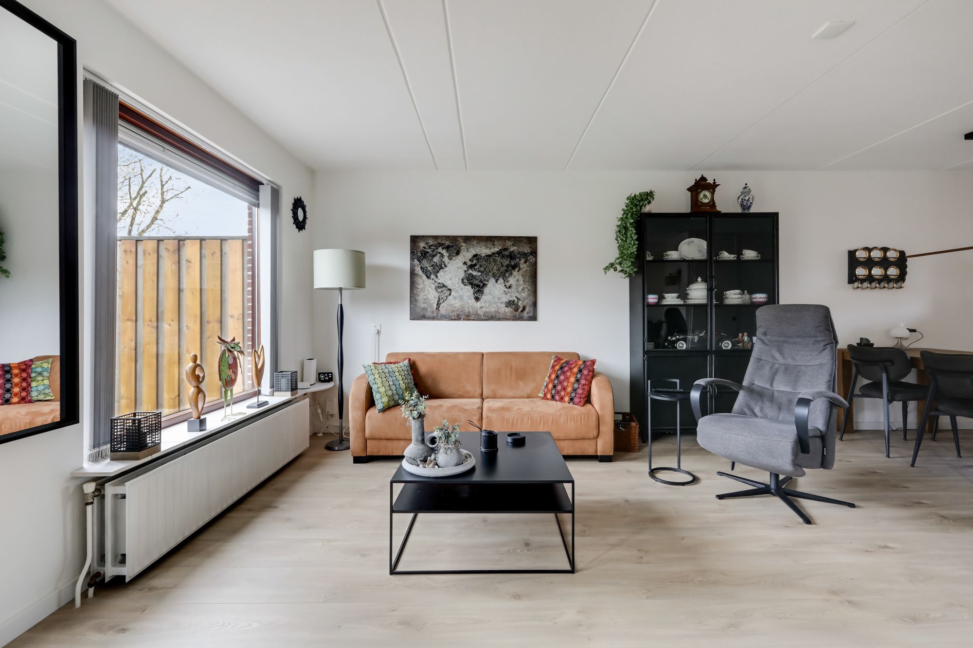 Well-maintained semi-detached home with garden and courtyard location — 13