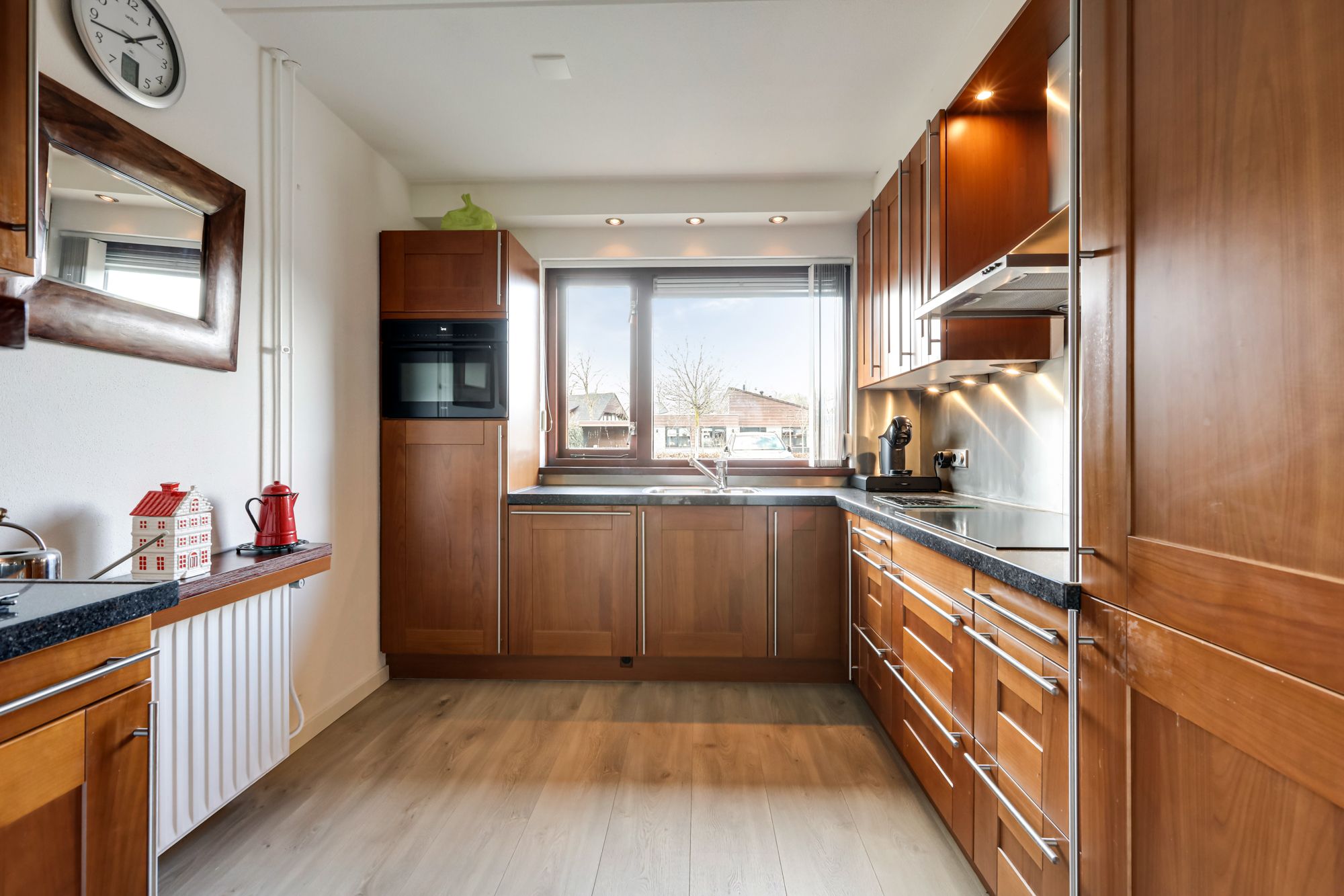 Well-maintained semi-detached home with garden and courtyard location — 19