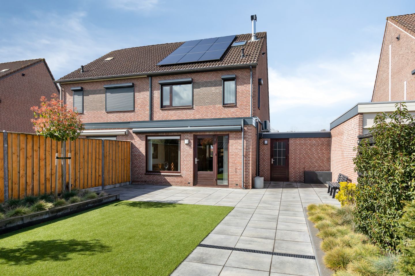Well-maintained semi-detached home with garden and courtyard location — 36