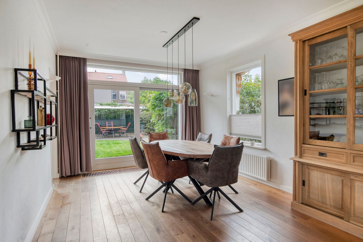 Foto 10 van Erasmusstraat 4