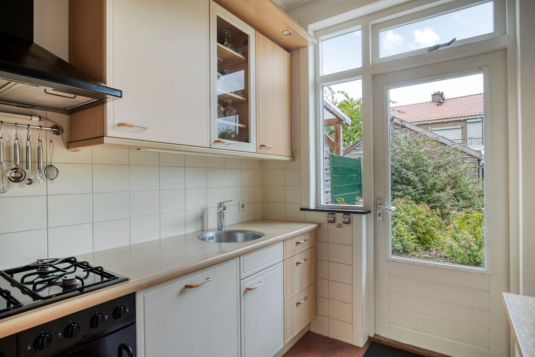 Foto 16 van Erasmusstraat 4