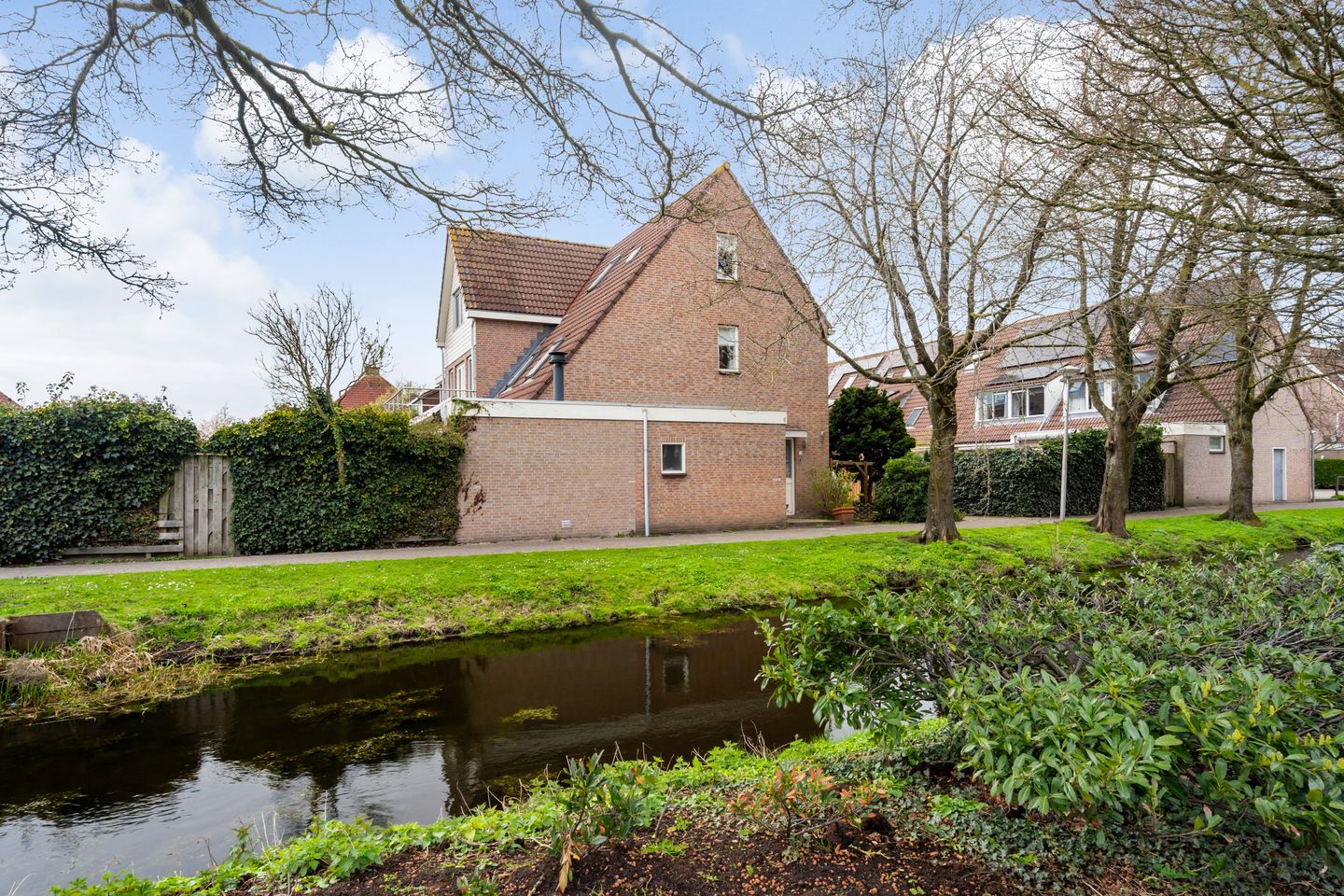 Foto 40 van Haarmos 10