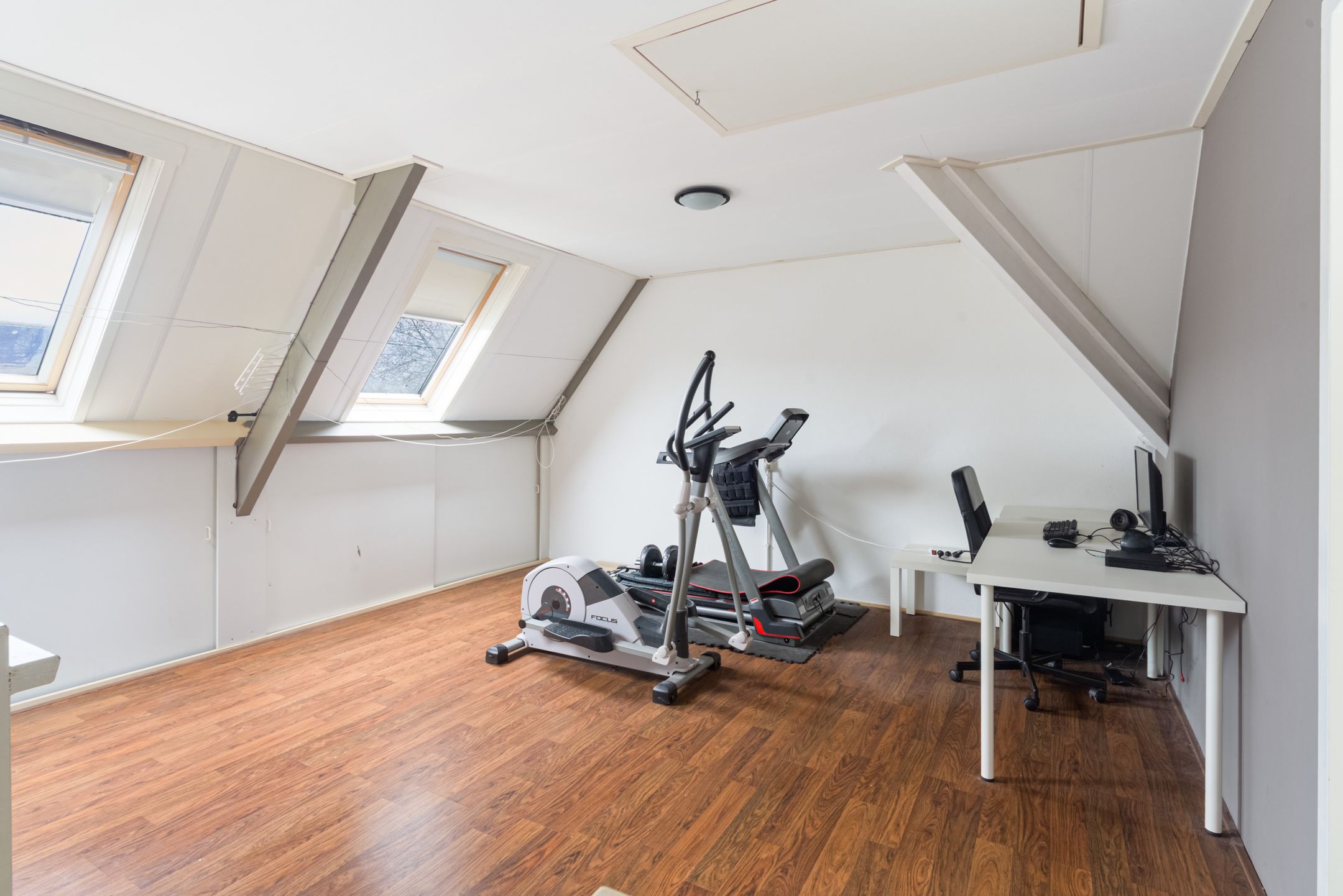 Foto 30 van Haarmos 10