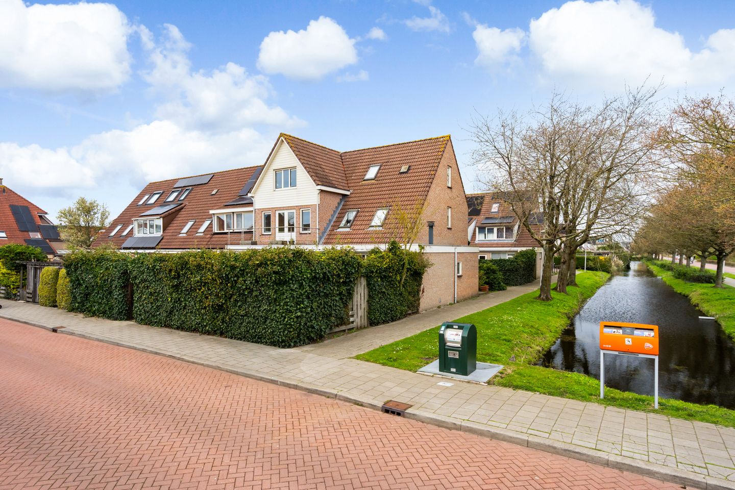 Foto 44 van Haarmos 10