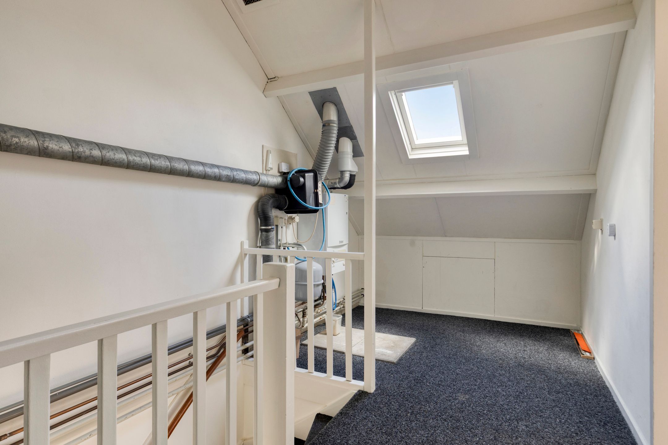 Photo 27 of Van Hogendorplaan 34