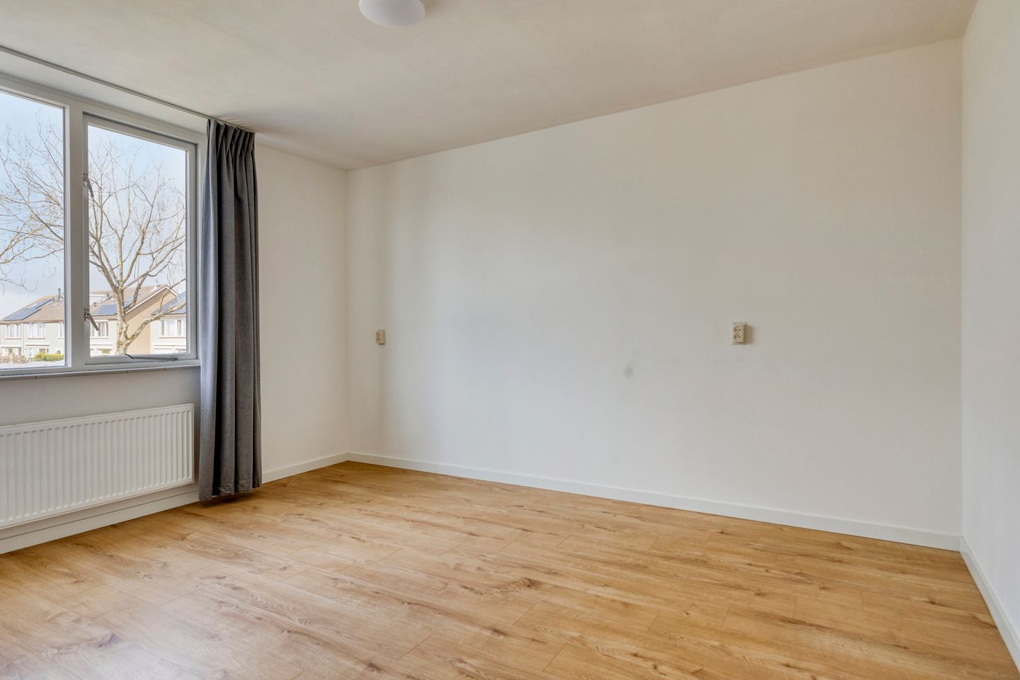 Photo 20 of Van Hogendorplaan 34