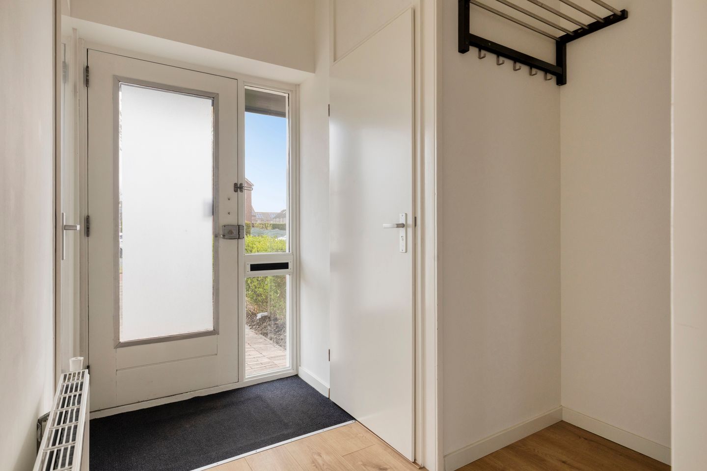 Photo 5 of Van Hogendorplaan 34