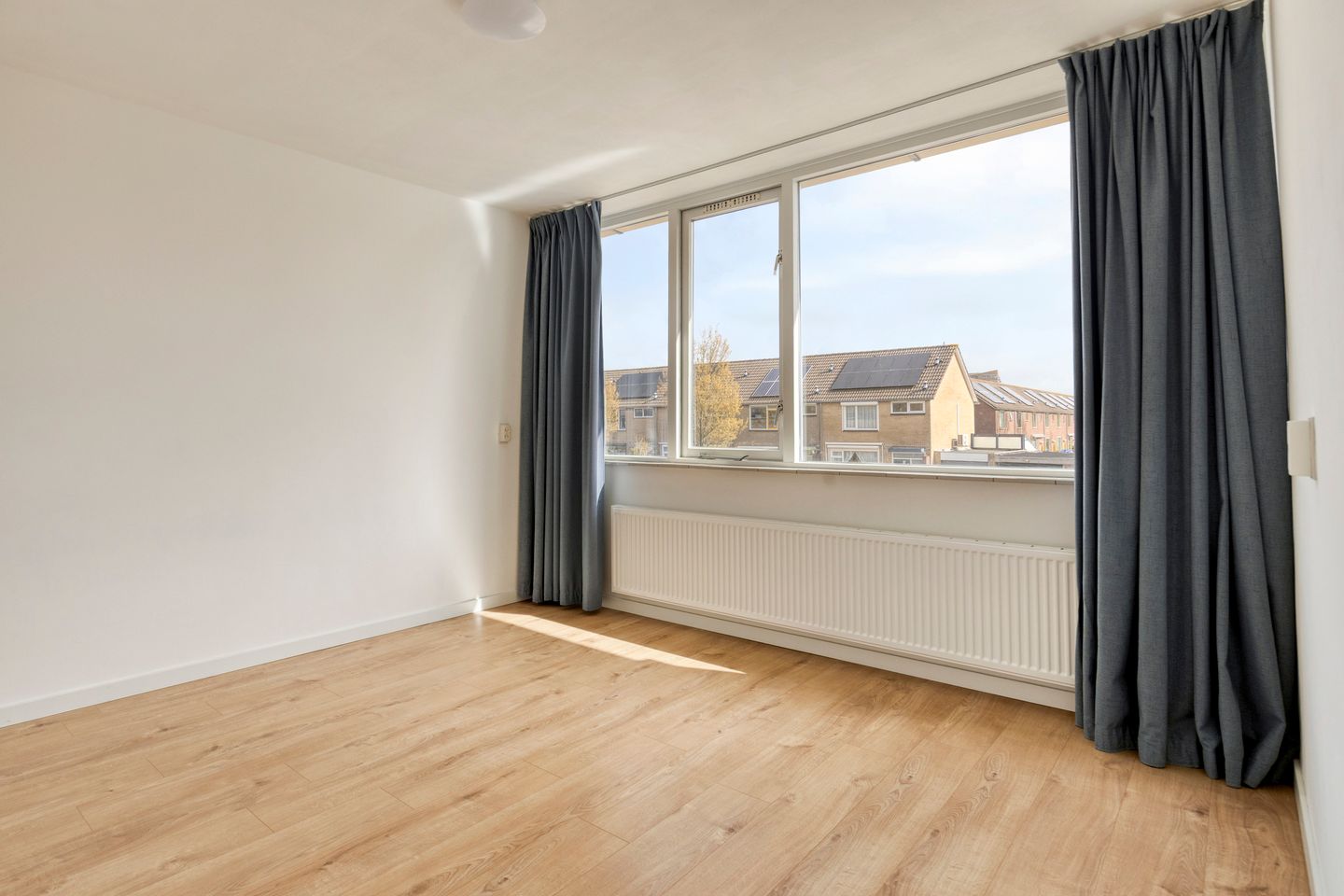 Photo 25 of Van Hogendorplaan 34