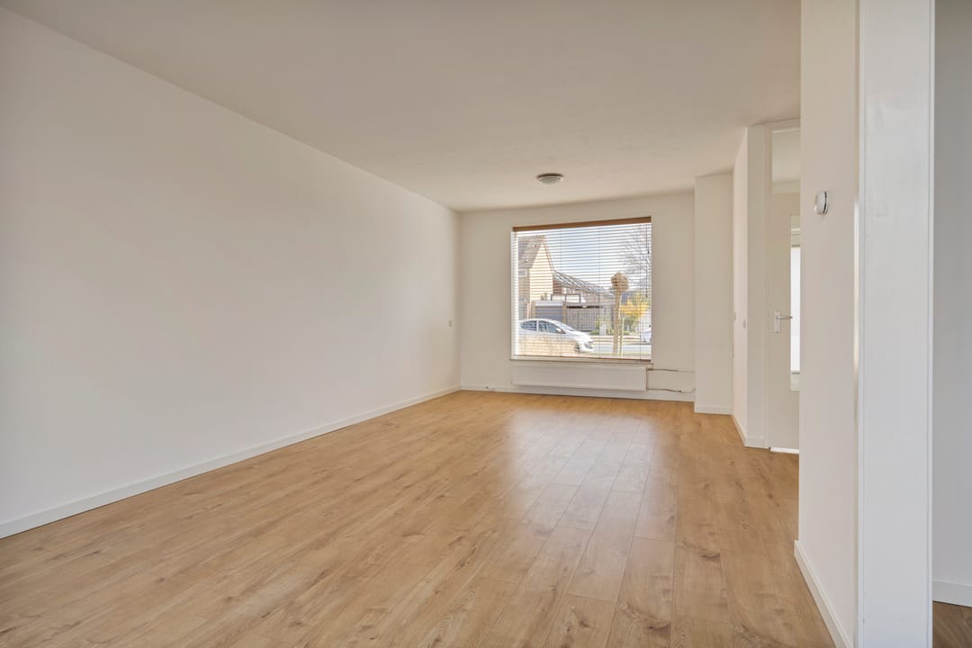 Photo 13 of Van Hogendorplaan 34